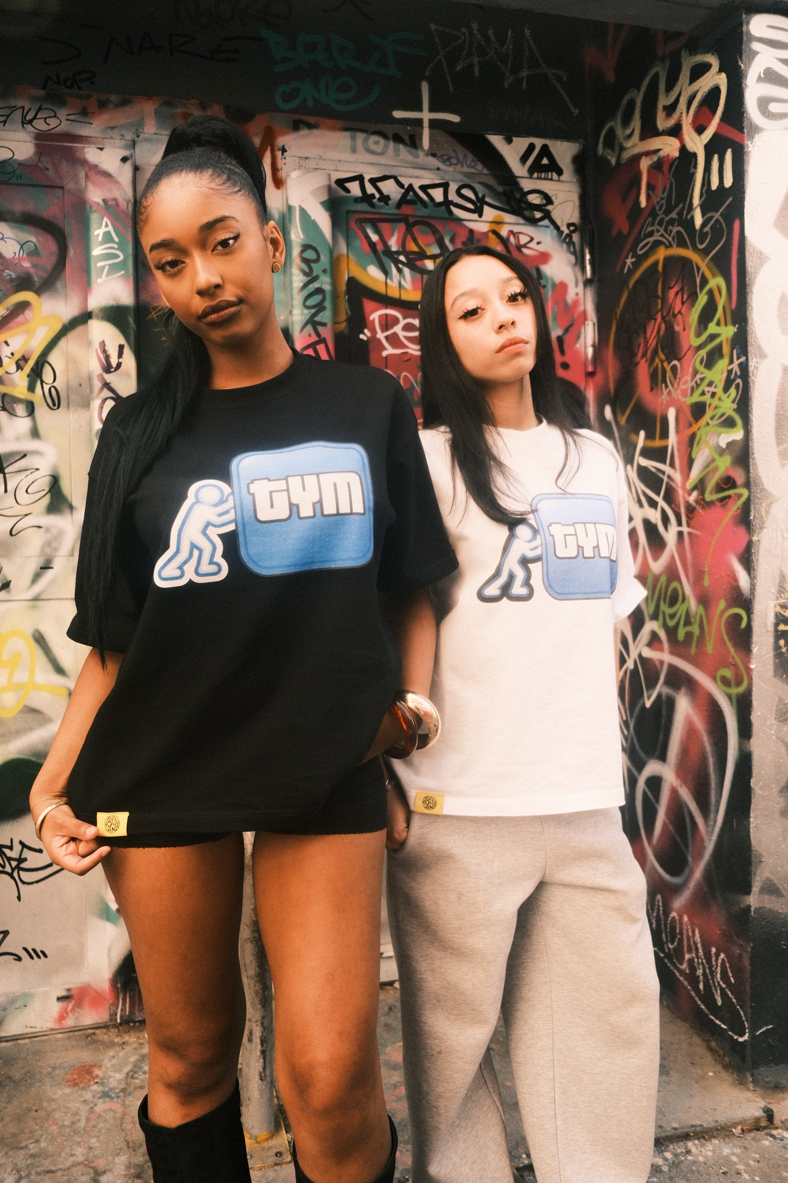 PUSH YOUR TYM BLACK - TEE