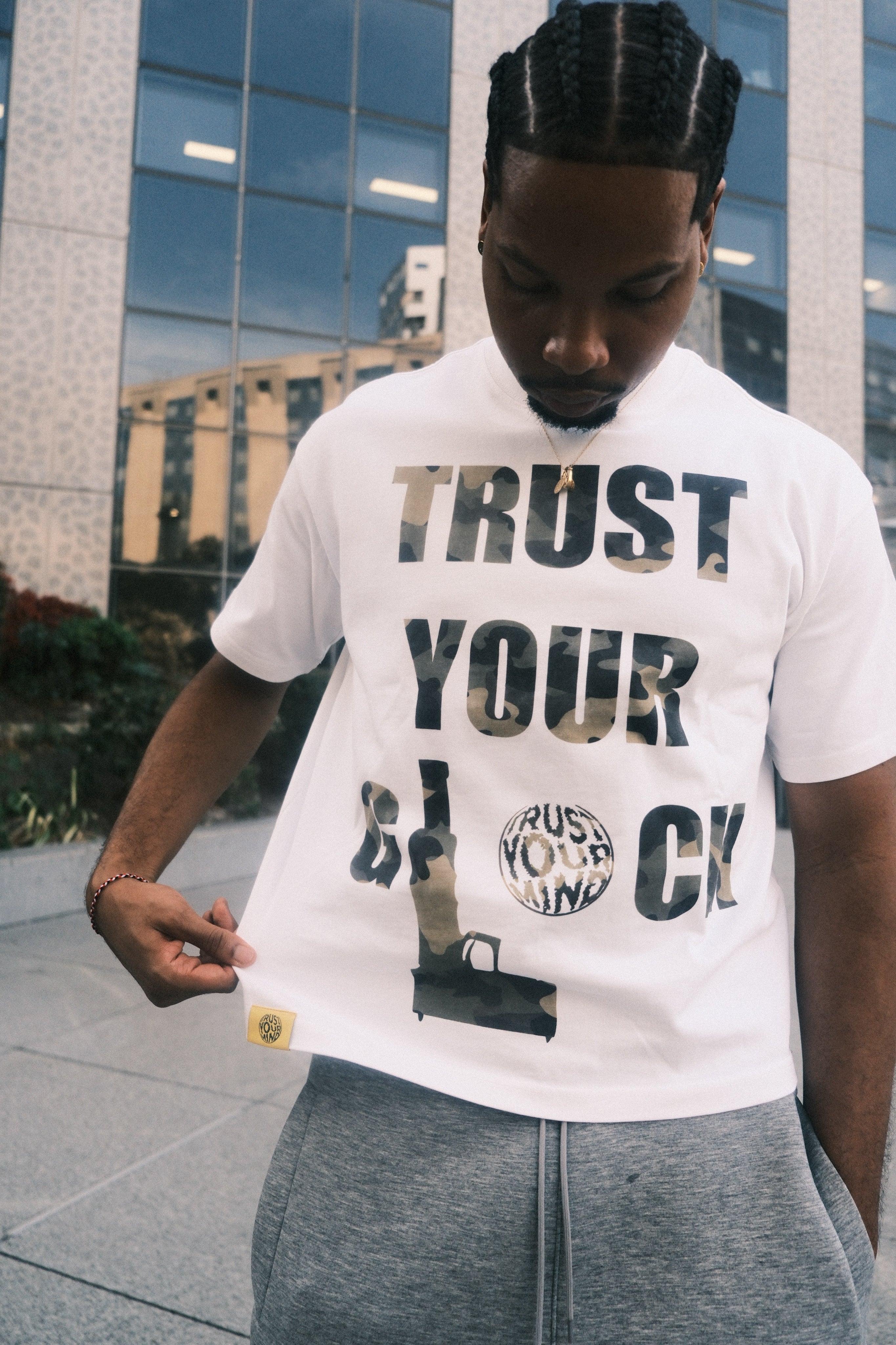 TRUST YOUR GL*CK WHITE - TEE